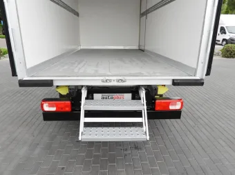 Volkswagen Crafter kontener chłodnia 8 palet 180KM 043093 - panel