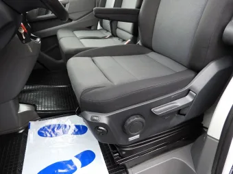Volkswagen Crafter skrzynia plandeka 10 palet 180KM 042552 - kierownica