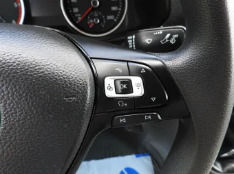 Volkswagen Crafter skrzynia plandeka 10 palet 180KM 040234 - detal