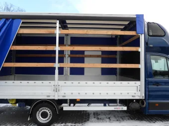 Volkswagen Crafter skrzynia plandeka 10 palet 180KM 048104 - kabina
