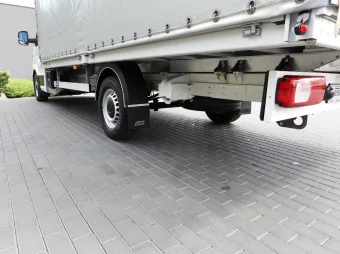 Volkswagen Crafter skrzynia plandeka 10 palet 180KM 040234 - kierownica