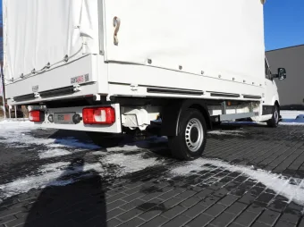 Volkswagen Crafter skrzynia plandeka 8 palet 180KM 051283 - paka