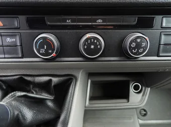 Volkswagen Crafter skrzynia plandeka 10 palet 180KM 045820 - schowki
