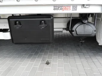 Volkswagen Crafter skrzynia plandeka 10 palet 180KM 040234 - wnetrze
