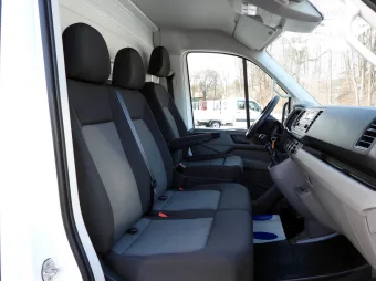 Volkswagen Crafter skrzynia plandeka 8 palet 180KM 051283 - wnetrze