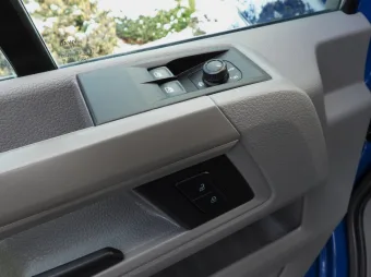 Volkswagen Crafter skrzynia plandeka 10 palet 180KM 048104 - wyposazenie