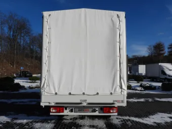 Volkswagen Crafter skrzynia plandeka 8 palet 180KM 051283 - zabudowa