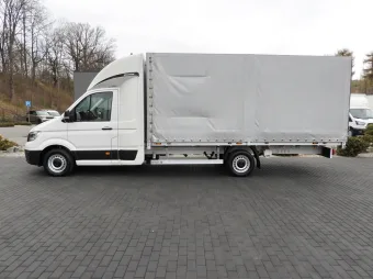 Volkswagen Crafter skrzynia plandeka 10 palet 180KM 045820 - zaladunek