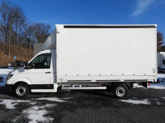 Volkswagen Crafter skrzynia plandeka 8 palet 180KM 051283 - zaladunek