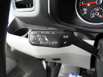 Volkswagen Crafter wywrotka 100KM 023570 - radio