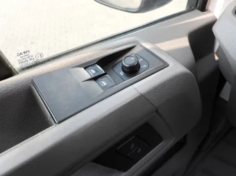 Volkswagen Crafter wywrotka 180KM 041728 - radio