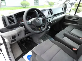 Volkswagen Crafter wywrotka 140KM 054781 - srodek