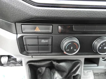 Volkswagen Crafter wywrotka 100KM 023570 - wnetrze