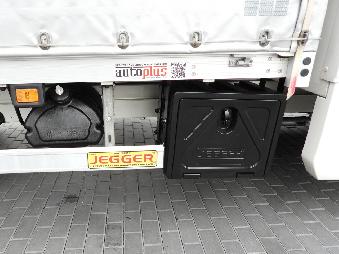 VOLKSWAGEN CRAFTER  PLANDEKA 8 PALET WEBASTO TEMPOMAT LEDY KLIMATYZACJA  180KM