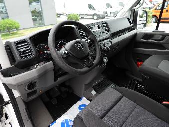 VOLKSWAGEN CRAFTER  PLANDEKA 8 PALET WEBASTO TEMPOMAT LEDY KLIMATYZACJA  180KM