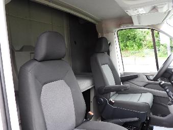 VOLKSWAGEN CRAFTER  PLANDEKA 8 PALET WEBASTO TEMPOMAT LEDY KLIMATYZACJA  180KM