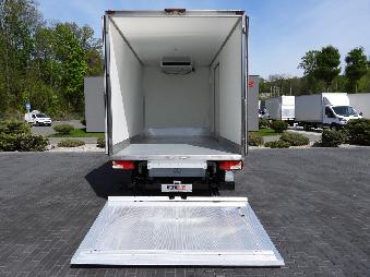 MERCEDES SPRINTER 316 CHŁODNIA KONTENER 0*C WINDA 8 PALET TEMPOMAT PNEUMATYKA KLIMATYZACJA  160KM