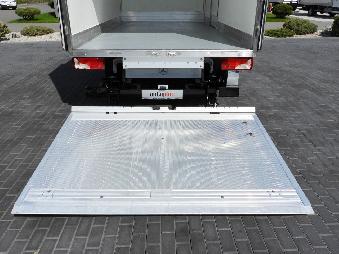 MERCEDES SPRINTER 316 CHŁODNIA KONTENER 0*C WINDA 8 PALET TEMPOMAT PNEUMATYKA KLIMATYZACJA  160KM