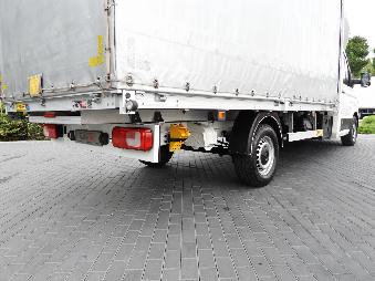 VOLKSWAGEN CRAFTER  PLANDEKA 8 PALET WEBASTO TEMPOMAT LEDY KLIMATYZACJA  180KM