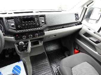 VOLKSWAGEN CRAFTER  PLANDEKA 8 PALET WEBASTO TEMPOMAT LEDY KLIMATYZACJA  180KM